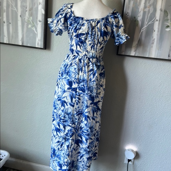 H&M Blue and White Puff Sleeve Sundress - Picture 5 of 5
